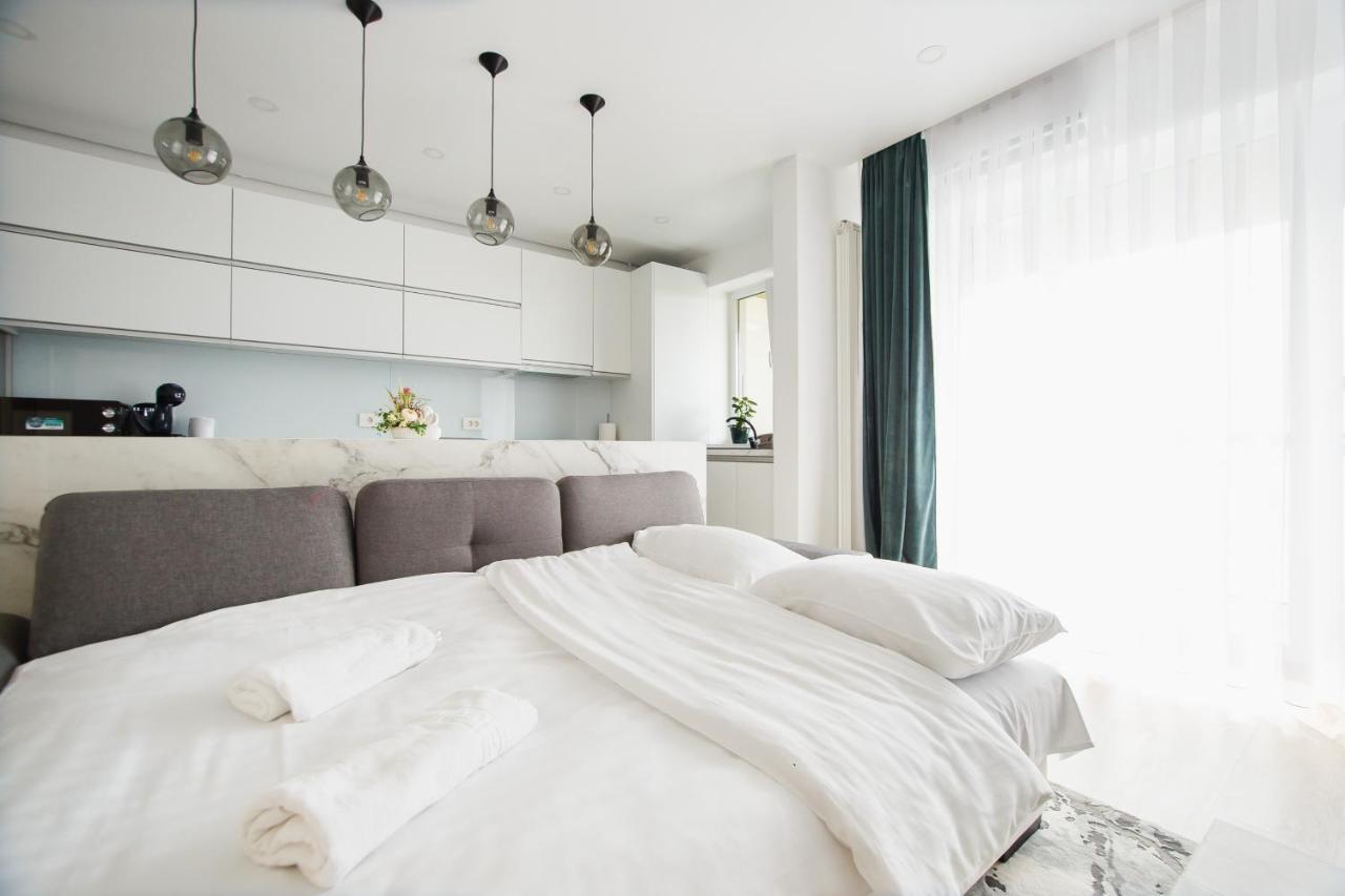 Elegant & Spacious - Central Apartment Oradea Zewnętrze zdjęcie