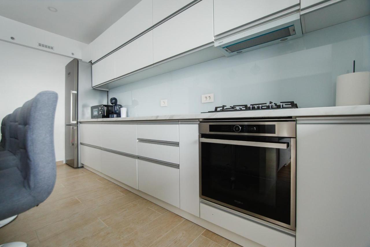 Elegant & Spacious - Central Apartment Oradea Zewnętrze zdjęcie