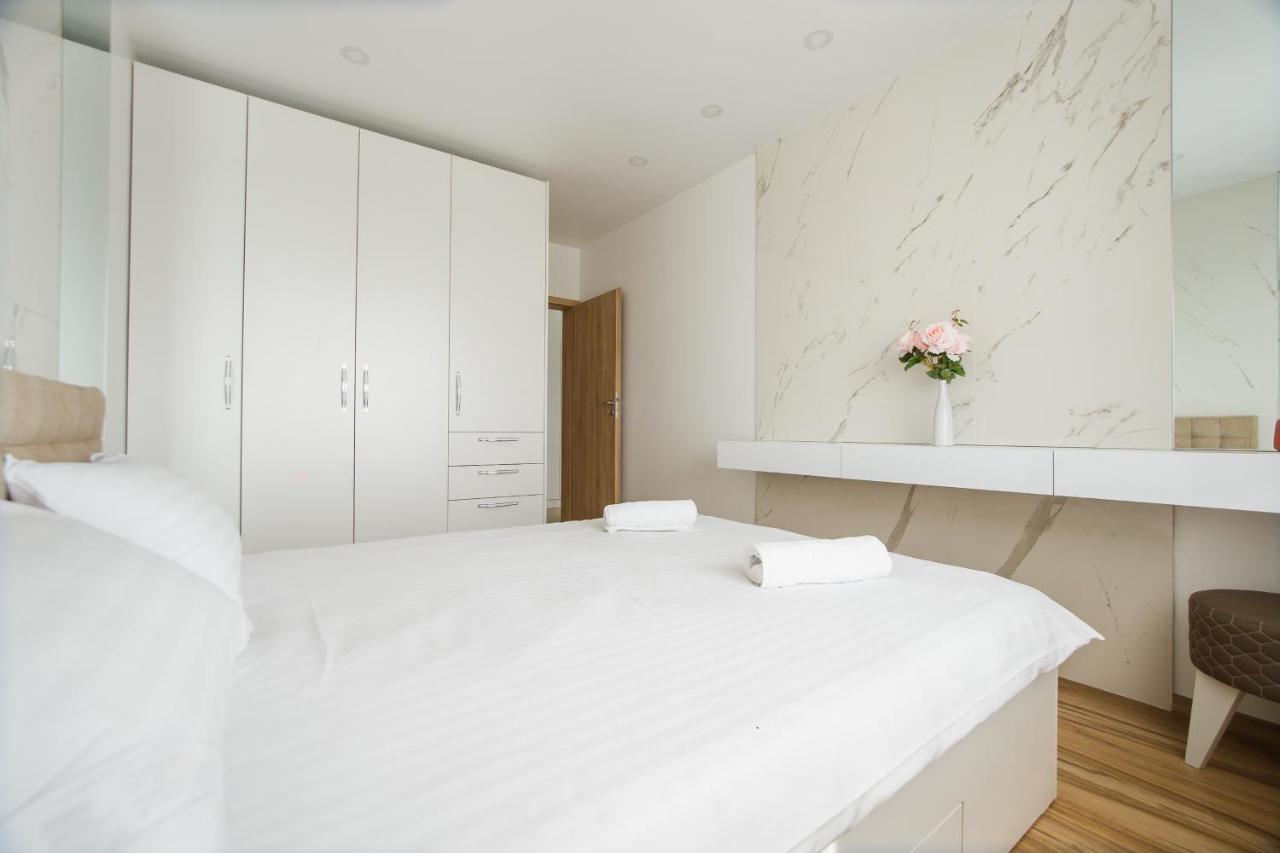 Elegant & Spacious - Central Apartment Oradea Zewnętrze zdjęcie